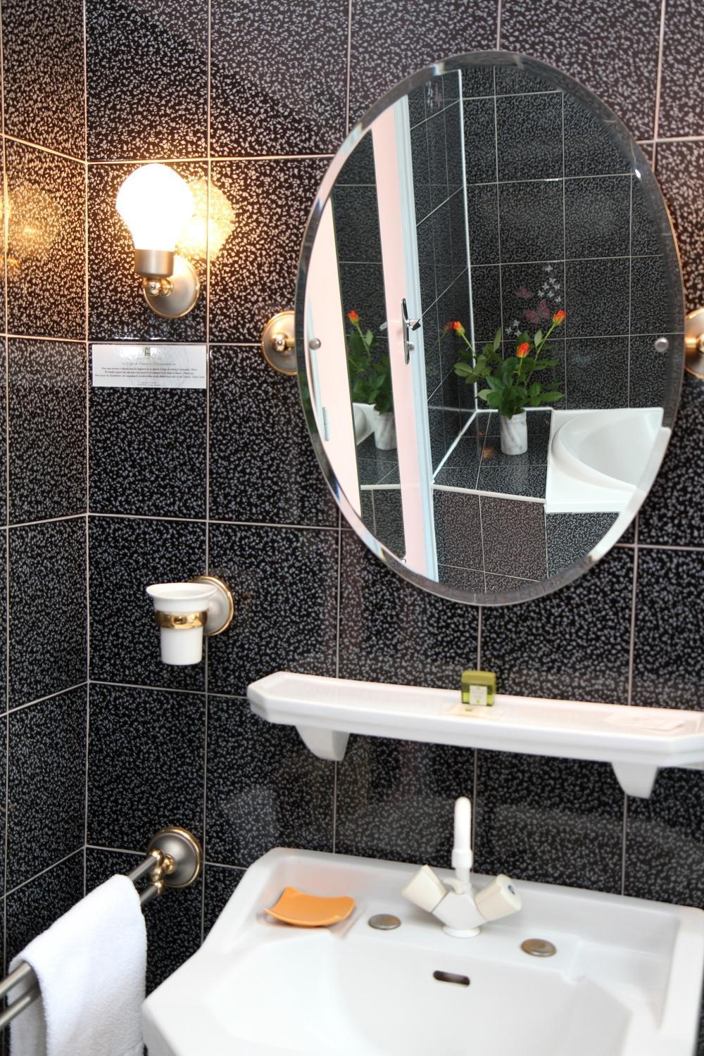 Logis Hotel Le Prieure Bourg-Saint-Andéol Εξωτερικό φωτογραφία