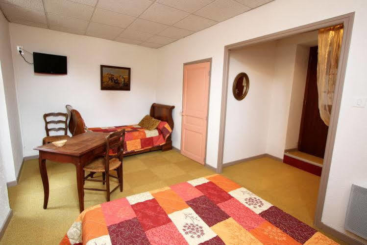 Logis Hotel Le Prieure Bourg-Saint-Andéol Εξωτερικό φωτογραφία